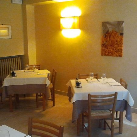 Albergo Croce D'Oro Dolcè Zewnętrze zdjęcie